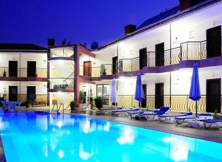 Las Palmeras Hotel Çamyuva Exteriör bild