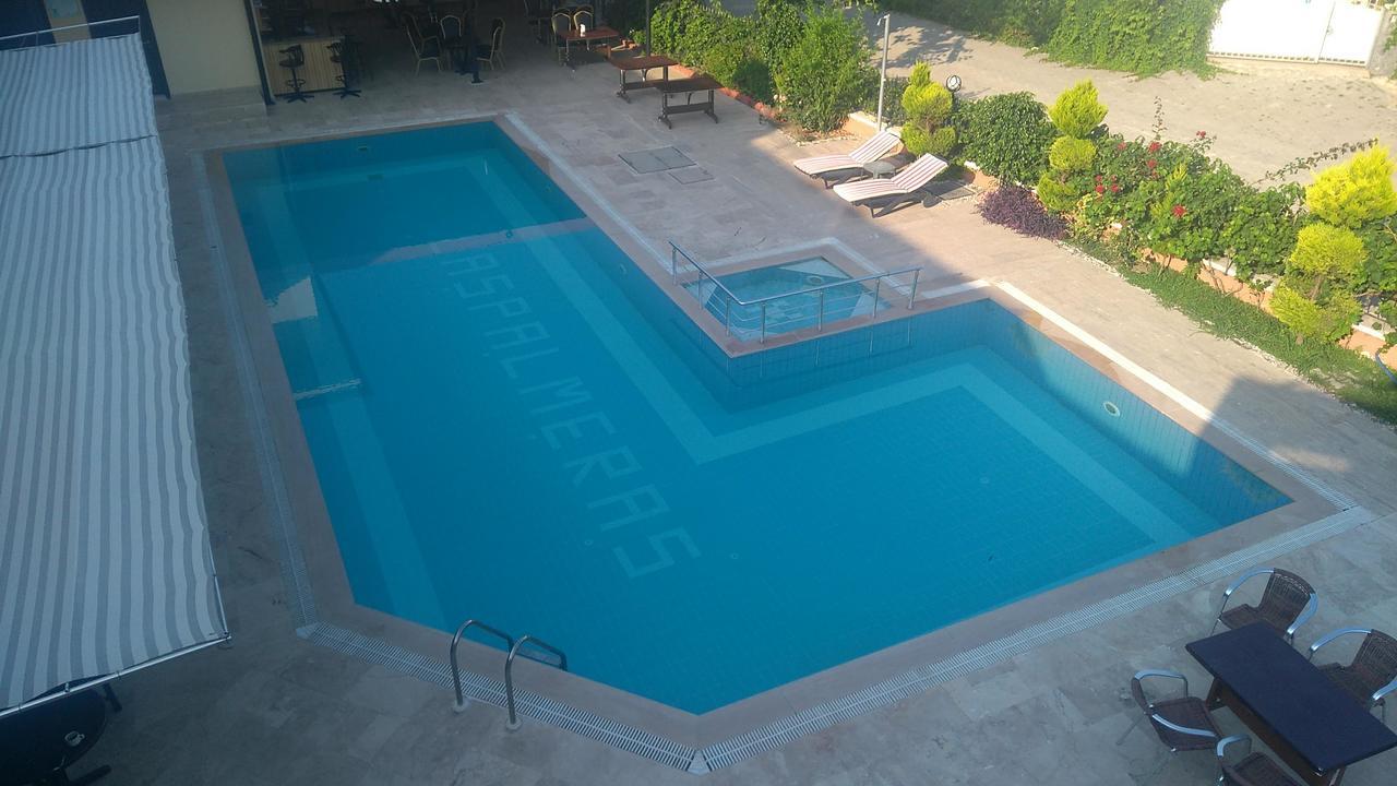 Las Palmeras Hotel Çamyuva Exteriör bild