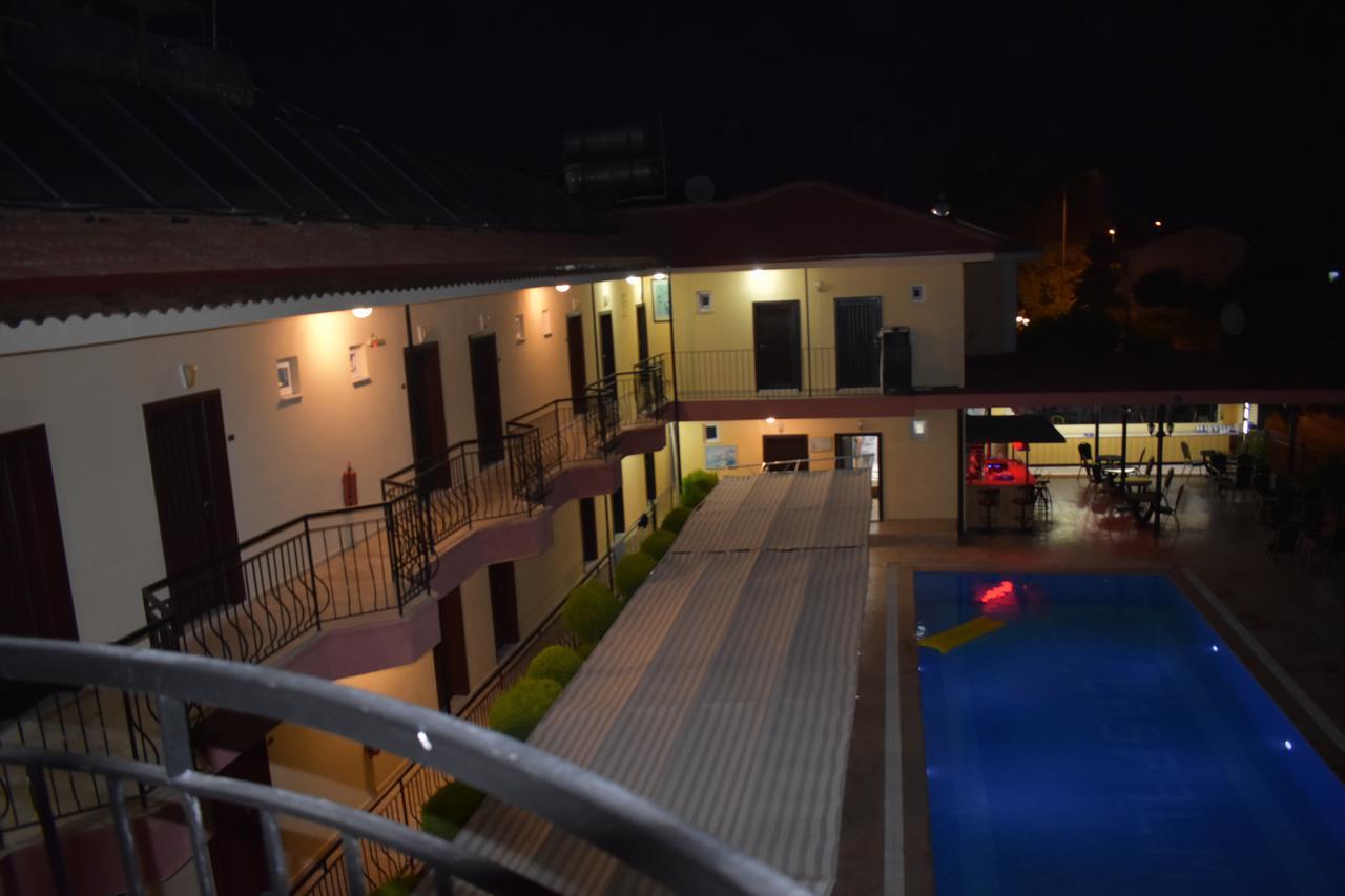 Las Palmeras Hotel Çamyuva Exteriör bild