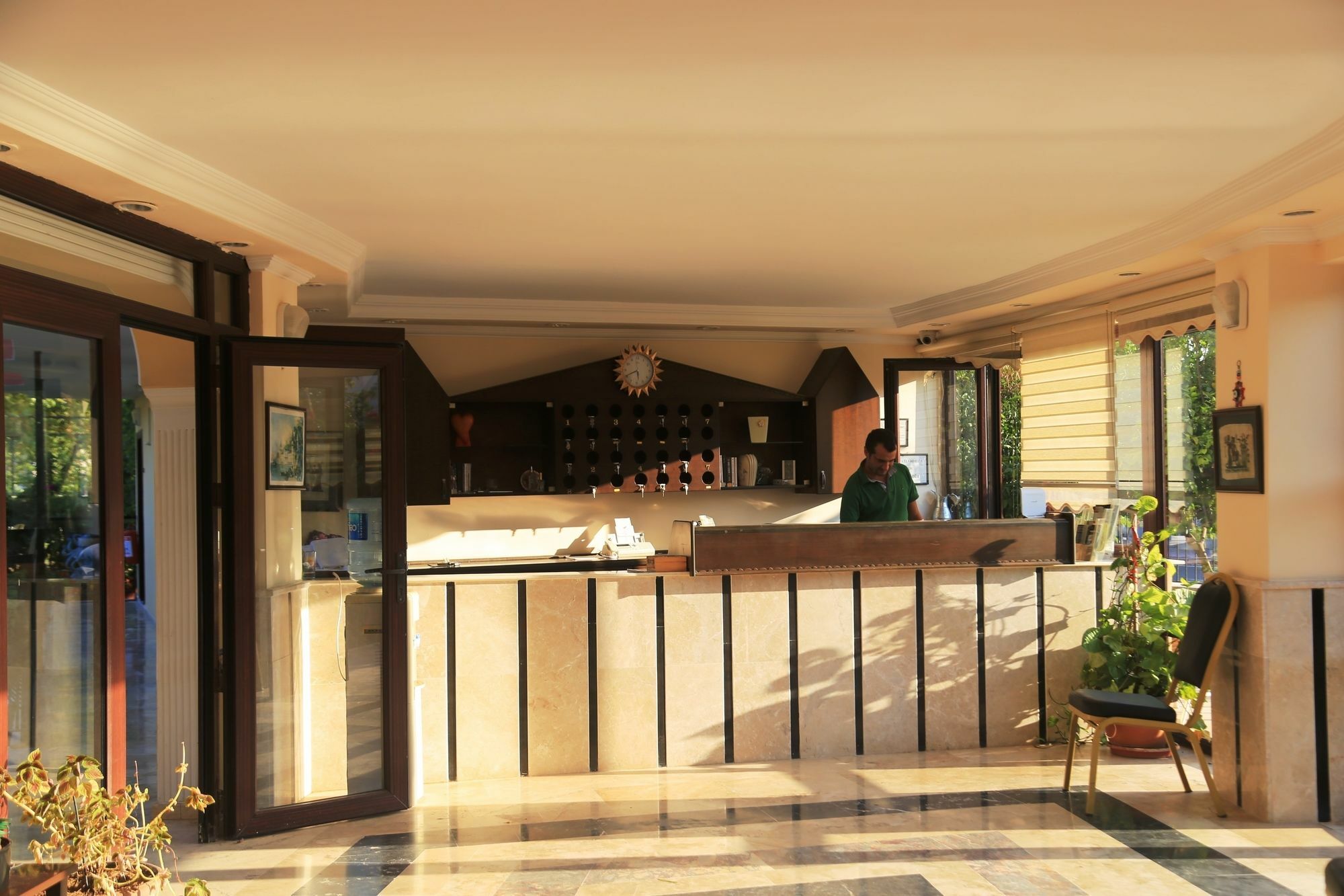 Las Palmeras Hotel Çamyuva Exteriör bild